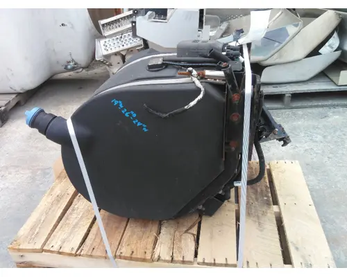 KENWORTH T680 DEF TANK