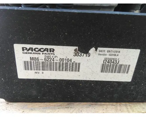 KENWORTH T680 DEF TANK