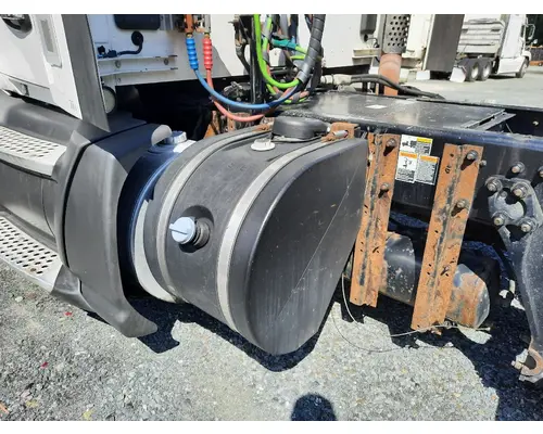 KENWORTH T680 DEF TANK