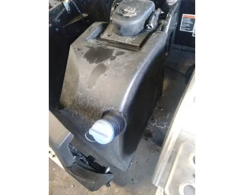 KENWORTH T680 DEF Tank