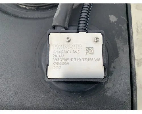 KENWORTH T680 DEF Tank