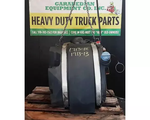 KENWORTH T680 DEF Tank