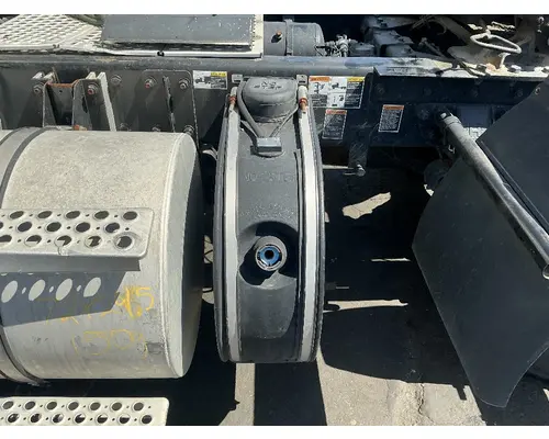 KENWORTH T680 DEF Tank