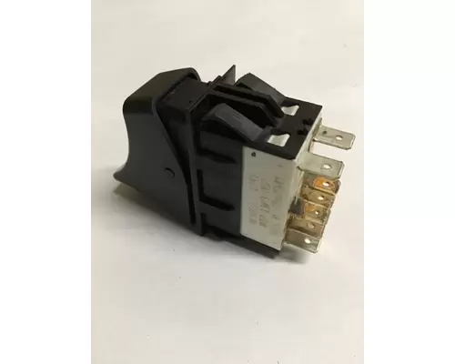KENWORTH T680 DIFFERENTIAL LOCK SWITCH