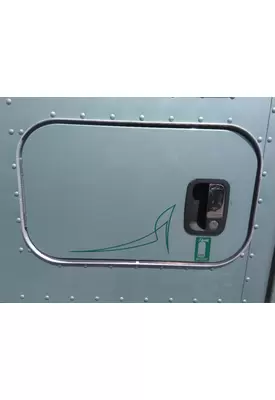 KENWORTH T680 DOOR, COMPARTMENT