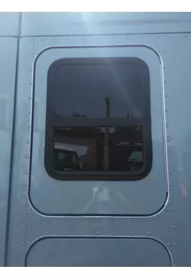 KENWORTH T680 DOOR, COMPARTMENT