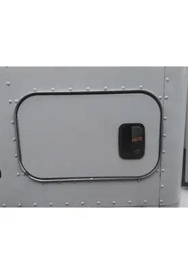 KENWORTH T680 DOOR, COMPARTMENT