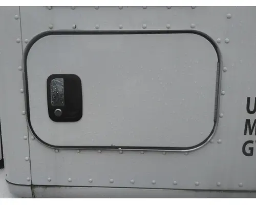 KENWORTH T680 DOOR, COMPARTMENT