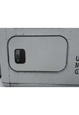 KENWORTH T680 DOOR, COMPARTMENT