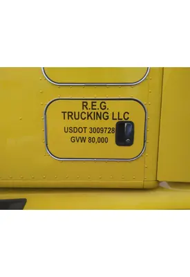 KENWORTH T680 DOOR, COMPARTMENT