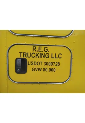 KENWORTH T680 DOOR, COMPARTMENT