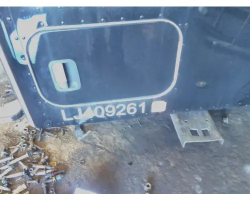 KENWORTH T680 DOOR, COMPARTMENT