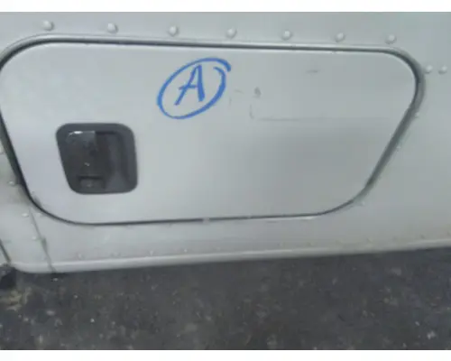 KENWORTH T680 DOOR, COMPARTMENT