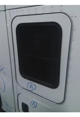 KENWORTH T680 DOOR, COMPARTMENT