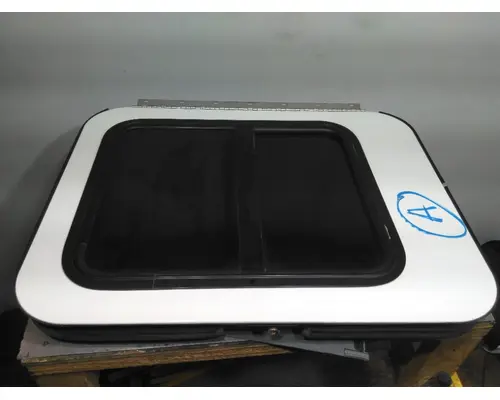 KENWORTH T680 DOOR, COMPARTMENT