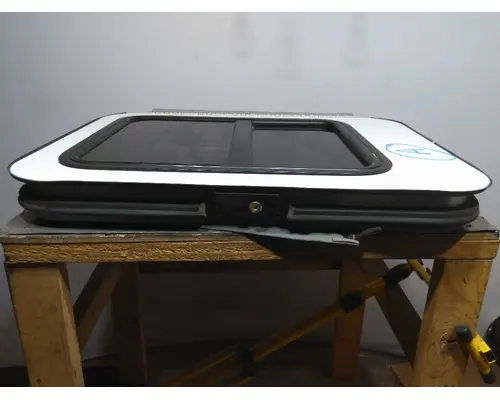 KENWORTH T680 DOOR, COMPARTMENT