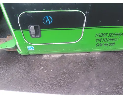 KENWORTH T680 DOOR, COMPARTMENT