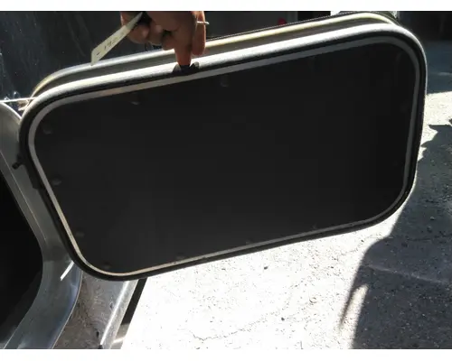 KENWORTH T680 DOOR, COMPARTMENT