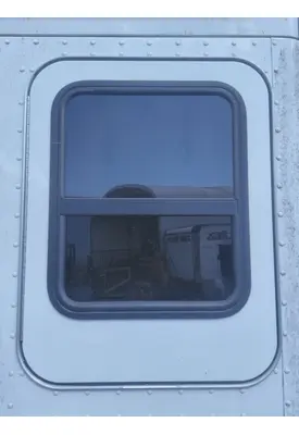 KENWORTH T680 DOOR, COMPARTMENT