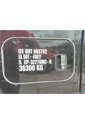 KENWORTH T680 DOOR, COMPARTMENT