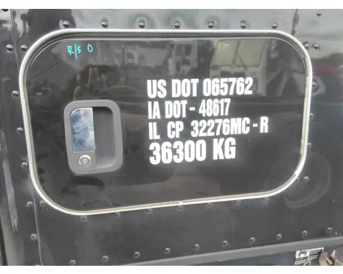 KENWORTH T680 DOOR, COMPARTMENT