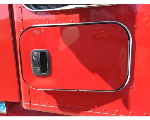 KENWORTH T680 DOOR, COMPARTMENT