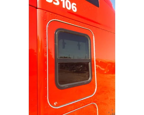 KENWORTH T680 DOOR, COMPARTMENT