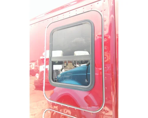KENWORTH T680 DOOR, COMPARTMENT