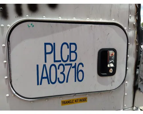 KENWORTH T680 DOOR, COMPARTMENT
