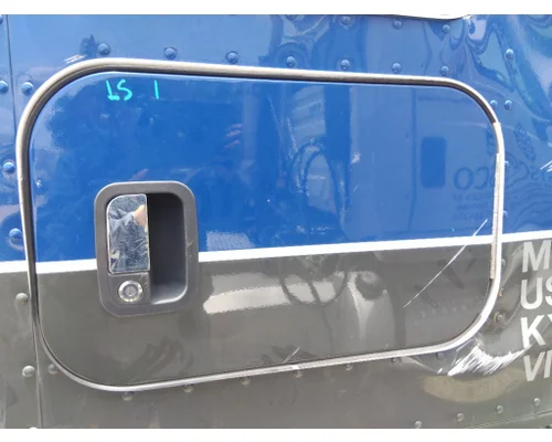 KENWORTH T680 DOOR, COMPARTMENT