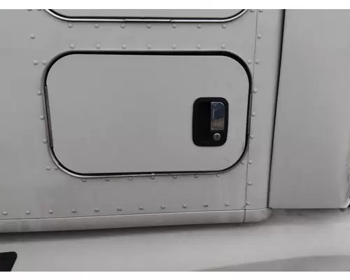 KENWORTH T680 DOOR, COMPARTMENT