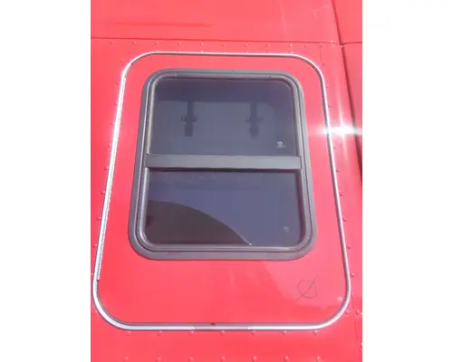 KENWORTH T680 DOOR, COMPARTMENT