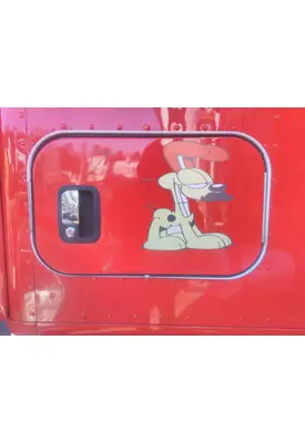 KENWORTH T680 DOOR, COMPARTMENT