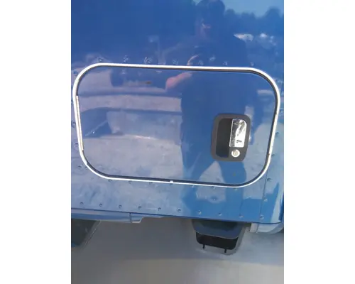 KENWORTH T680 DOOR, COMPARTMENT