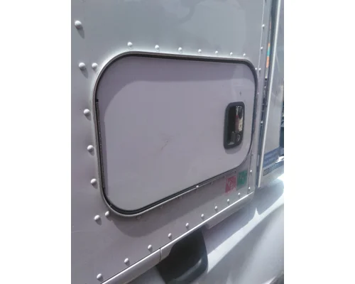 KENWORTH T680 DOOR, COMPARTMENT