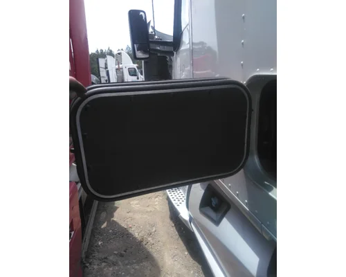 KENWORTH T680 DOOR, COMPARTMENT