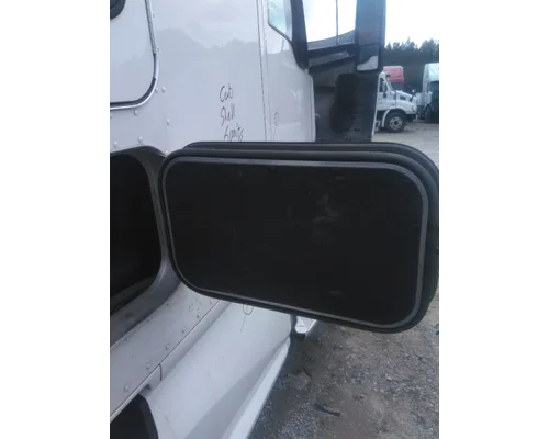 KENWORTH T680 DOOR, COMPARTMENT