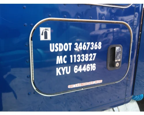 KENWORTH T680 DOOR, COMPARTMENT