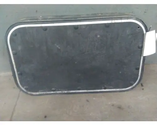 KENWORTH T680 DOOR, COMPARTMENT