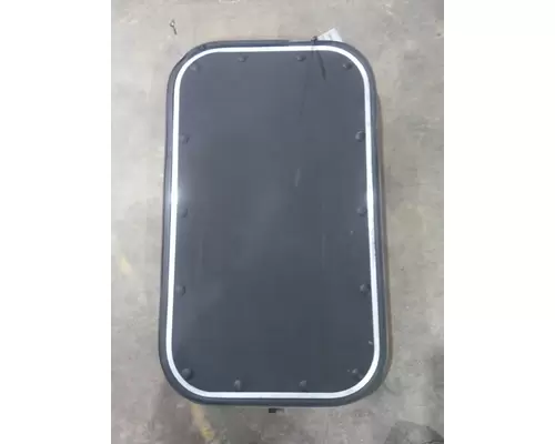 KENWORTH T680 DOOR, COMPARTMENT