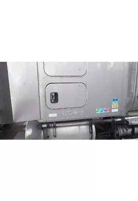 KENWORTH T680 DOOR, COMPARTMENT