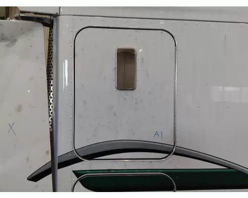 KENWORTH T680 DOOR, COMPARTMENT
