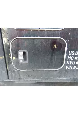 KENWORTH T680 DOOR, COMPARTMENT