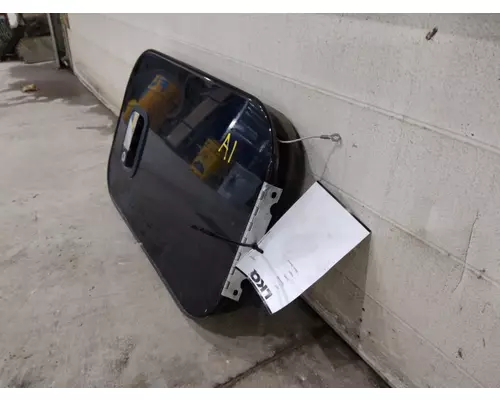 KENWORTH T680 DOOR, COMPARTMENT