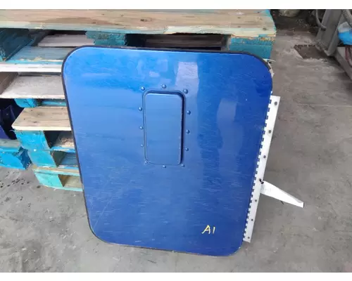 KENWORTH T680 DOOR, COMPARTMENT