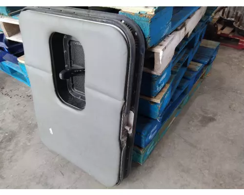 KENWORTH T680 DOOR, COMPARTMENT