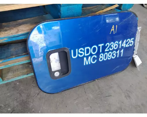 KENWORTH T680 DOOR, COMPARTMENT
