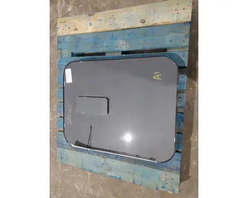 KENWORTH T680 DOOR, COMPARTMENT