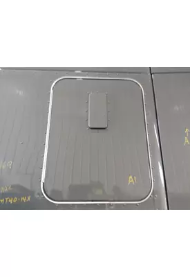 KENWORTH T680 DOOR, COMPARTMENT