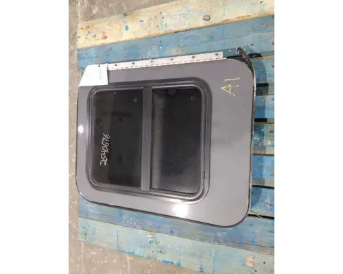 KENWORTH T680 DOOR, COMPARTMENT